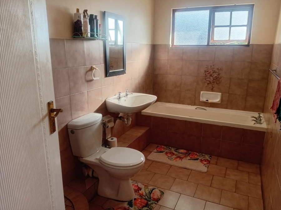 To Let 3 Bedroom Property for Rent in Blue Bend Eastern Cape